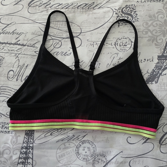 Pink Sport Ultimate lightly lined size S - Picture 7 of 9